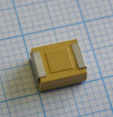 конденсатор TAJE226K035RNJ